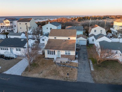 Beach Home For Sale in Del Haven, New Jersey