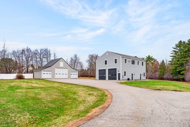 Beach Home For Sale in Cumberland, Maine