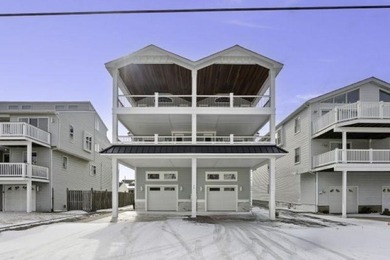 Beach Townhome/Townhouse For Sale in Sea Isle City, New Jersey