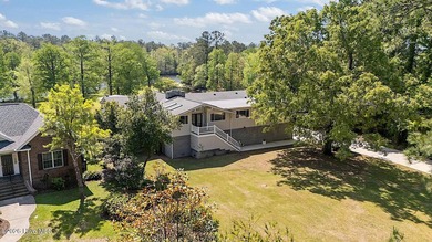 Beach Home For Sale in New Bern, North Carolina