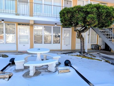 Beach Condo For Sale in North Wildwood, New Jersey