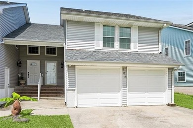 Townhome/Townhouse For Sale in Slidell image photo picture