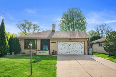 Beach Home For Sale in Milwaukee, Wisconsin