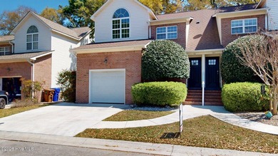 Townhome/Townhouse For Sale in Carolina Beach image photo picture