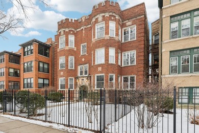 Beach Condo For Sale in Chicago, Illinois