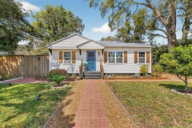 Beach Home For Sale in Saint Simons, Georgia