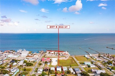Beach Home For Sale in Rockport, Texas