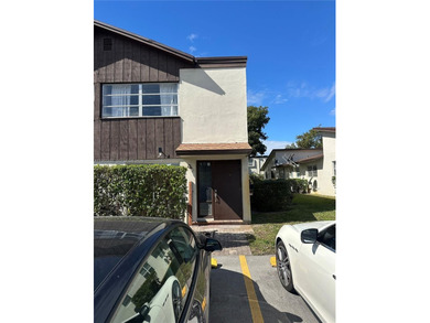 Beach Townhome/Townhouse For Sale in Pompano Beach, Florida