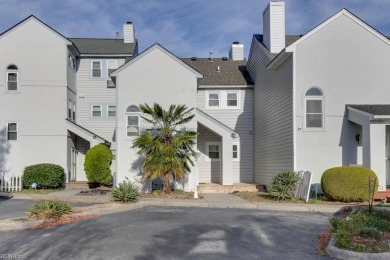 Beach Townhome/Townhouse For Sale in Hampton, Virginia