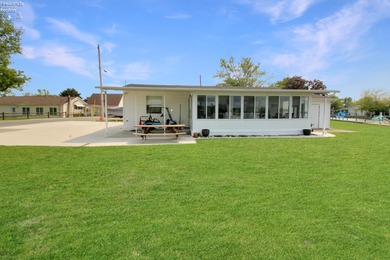Beach Home For Sale in Port Clinton, Ohio