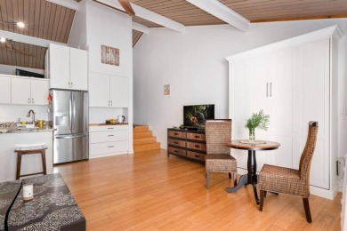 Beach Condo For Sale in Kailua Kona, Hawaii
