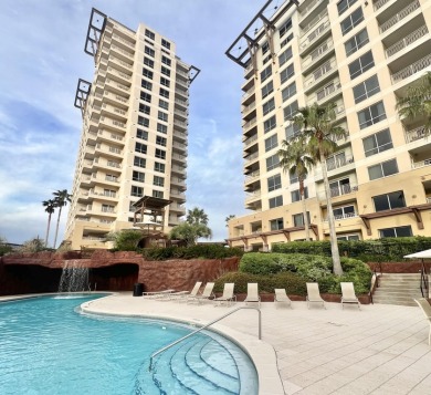 Beach Condo For Sale in Miramar Beach, Florida