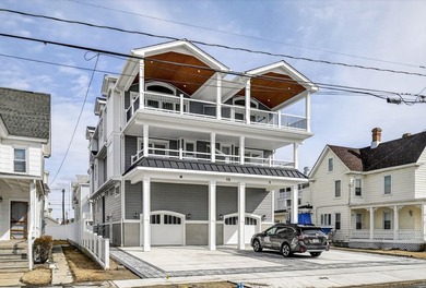 Beach Townhome/Townhouse For Sale in Sea Isle City, New Jersey