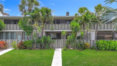 Beach Condo For Sale in Holmes Beach, Florida
