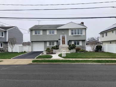 Beach Home For Sale in Oceanside, New York