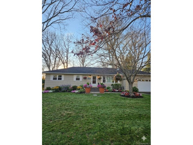 Beach Home For Sale in Greenport, New York