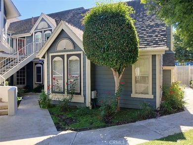 Beach Condo For Sale in Costa Mesa, California