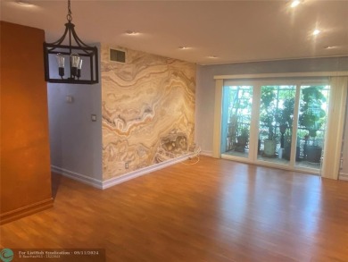 Beach Condo For Sale in Oakland Park, Florida