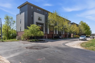 Beach Condo For Sale in Waukesha, Wisconsin