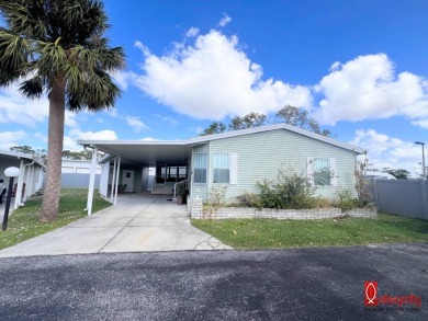 Beach Home For Sale in Sarasota, Florida