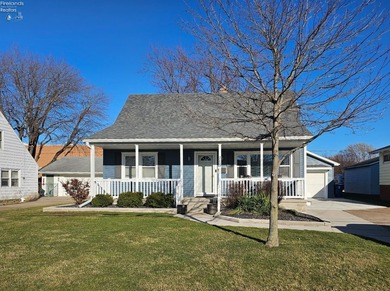 Beach Home Active Under Contract in Port Clinton, Ohio