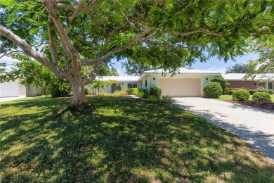 Beach Home For Sale in Sarasota, Florida