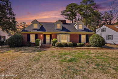 Beach Home Active Under Contract in Elizabeth City, North Carolina