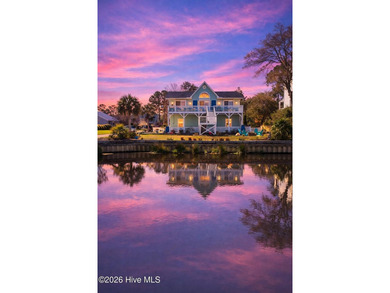 Beach Home For Sale in Emerald Isle, North Carolina