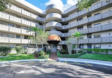 Beach Condo Sale Pending in Pembroke Pines, Florida