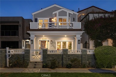 Beach Home For Sale in Huntington Beach, California