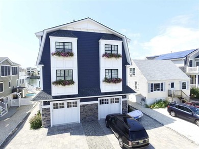 Beach Townhome/Townhouse For Sale in Avalon, New Jersey