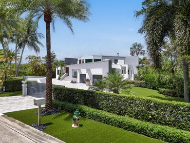 Beach Home For Sale in Jupiter, Florida