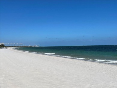 Beach Condo For Sale in Key Biscayne, Florida