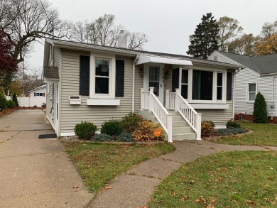 Beach Home For Sale in Muskegon, Michigan