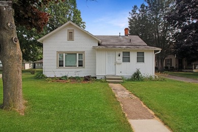 Beach Home For Sale in Port Clinton, Ohio