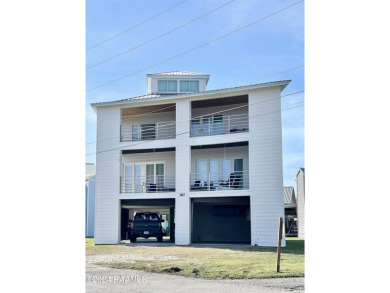 Beach Home For Sale in Grand Isle, Louisiana