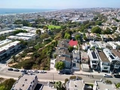 Beach Townhome/Townhouse Sale Pending in Hermosa Beach, California