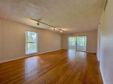 Beach Condo Active Under Contract in Delray Beach, Florida