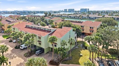 Beach Townhome/Townhouse For Sale in Treasure Island, Florida