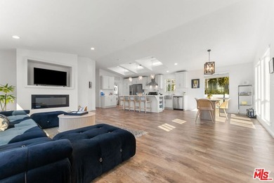 Beach Home For Sale in Malibu, California