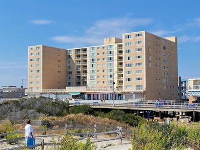 Beach Condo For Sale in North Wildwood, New Jersey