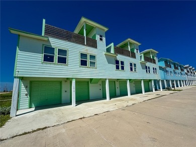 Beach Townhome/Townhouse Sale Pending in Port Aransas, Texas
