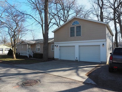Beach Home For Sale in Lakeside, Ohio
