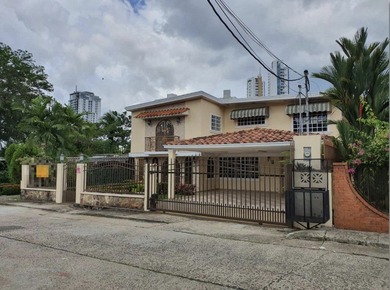 Beach Home For Sale in Panama City, 