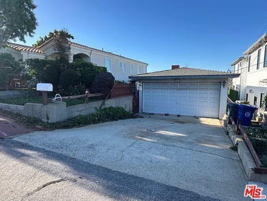 Beach Home For Sale in Manhattan Beach, California