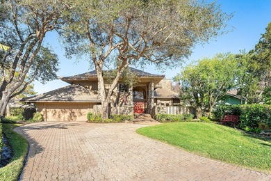 Beach Home For Sale in Palm Beach Gardens, Florida