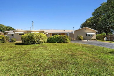 Beach Home For Sale in Lake Worth, Florida