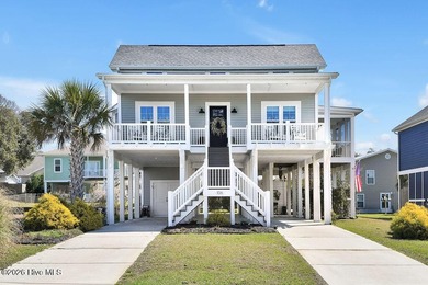 Beach Home For Sale in Oak Island, North Carolina