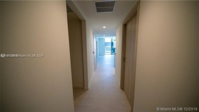 Beach Condo For Sale in Miami, Florida