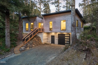 Beach Home For Sale in Pacific City, Oregon